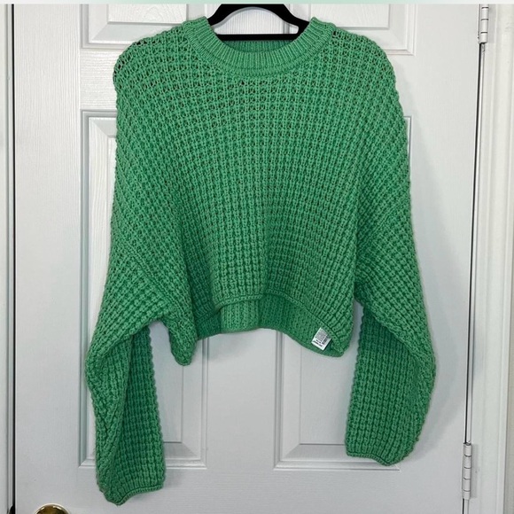 Zara Bright Green Crew Neck Sweater - Picture 3 of 3